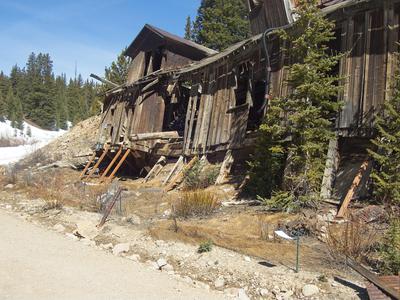 Old mining building along the road